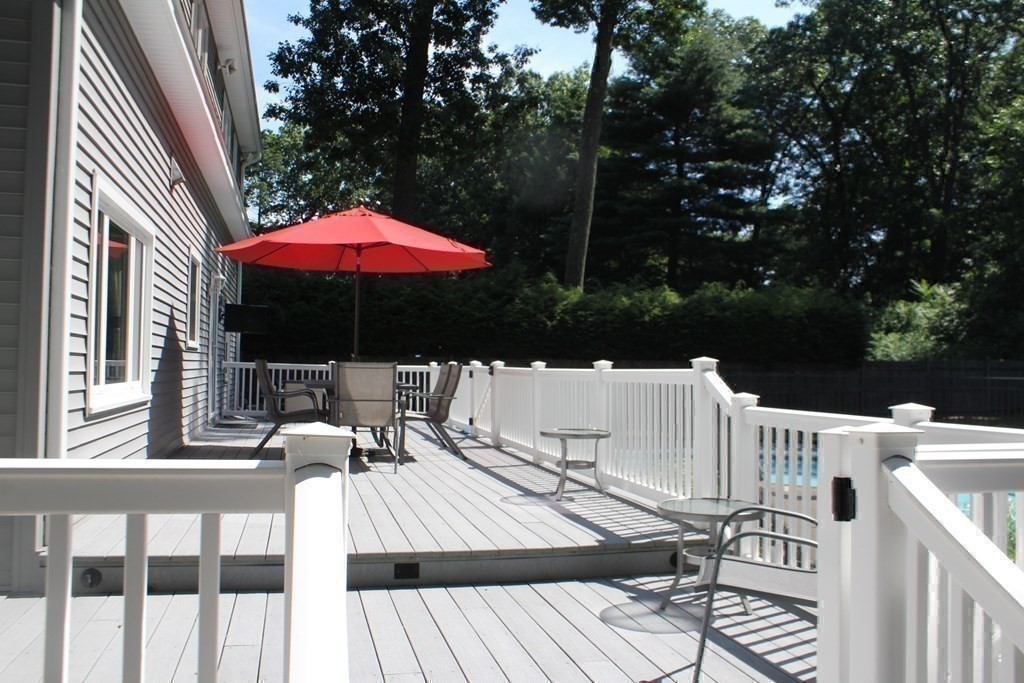 135 Edgewater Road Agawam, MA 01001 - Photo 31 of 42 Gallery Image 31