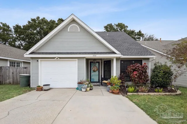 a front view of house with yard