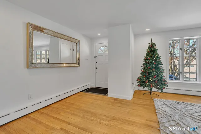 $389,900 | 117 Homecrest Drive, Berlin, CT 06037