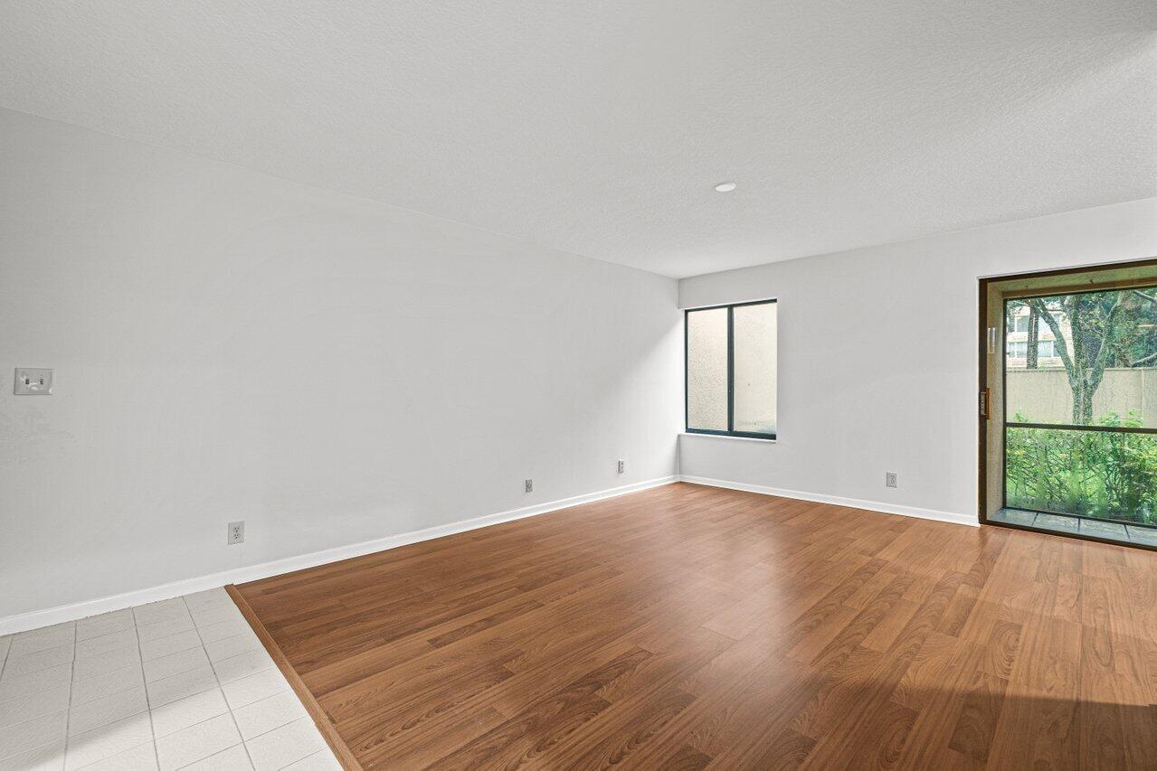 1089 Northwest 13th Street, Unit 9 Boca Raton, FL 33486 - Photo 4 of 31 002-1089Northwest13thStreet-BocaRaton-FL