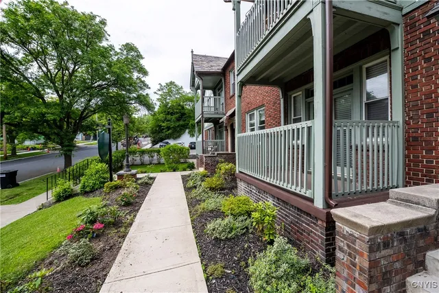 $1,295,000 | 109 Brookford Road, Unit 11, Syracuse, NY 13224