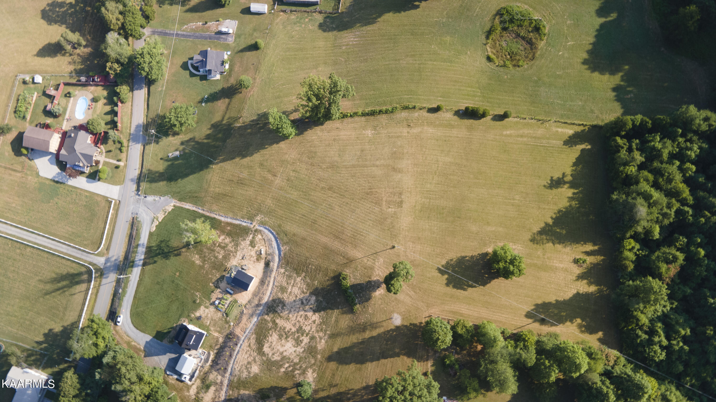 726 Offutt Road Clinton, TN 37716 - Photo 3 of 10 718OffuttRd2
