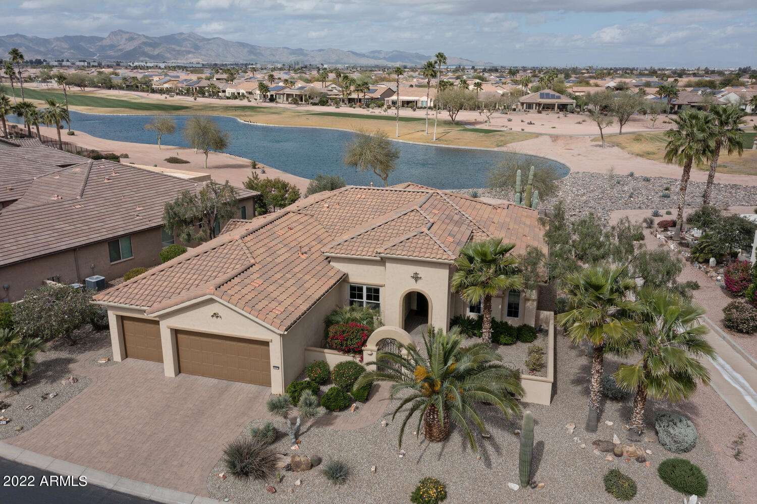 Gorgeous golf course home
