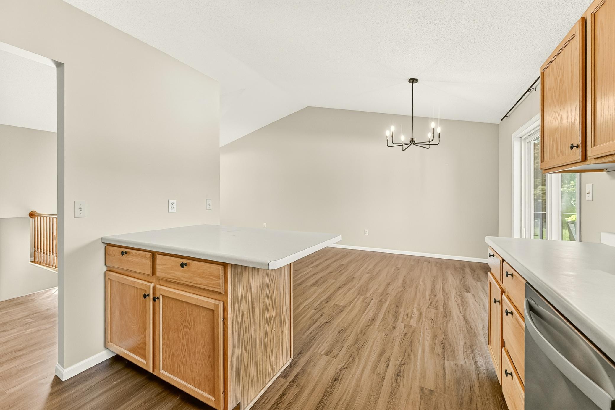 5319 Highgrove Lane Northwest Rochester, MN 55901 - Photo 10 of 30