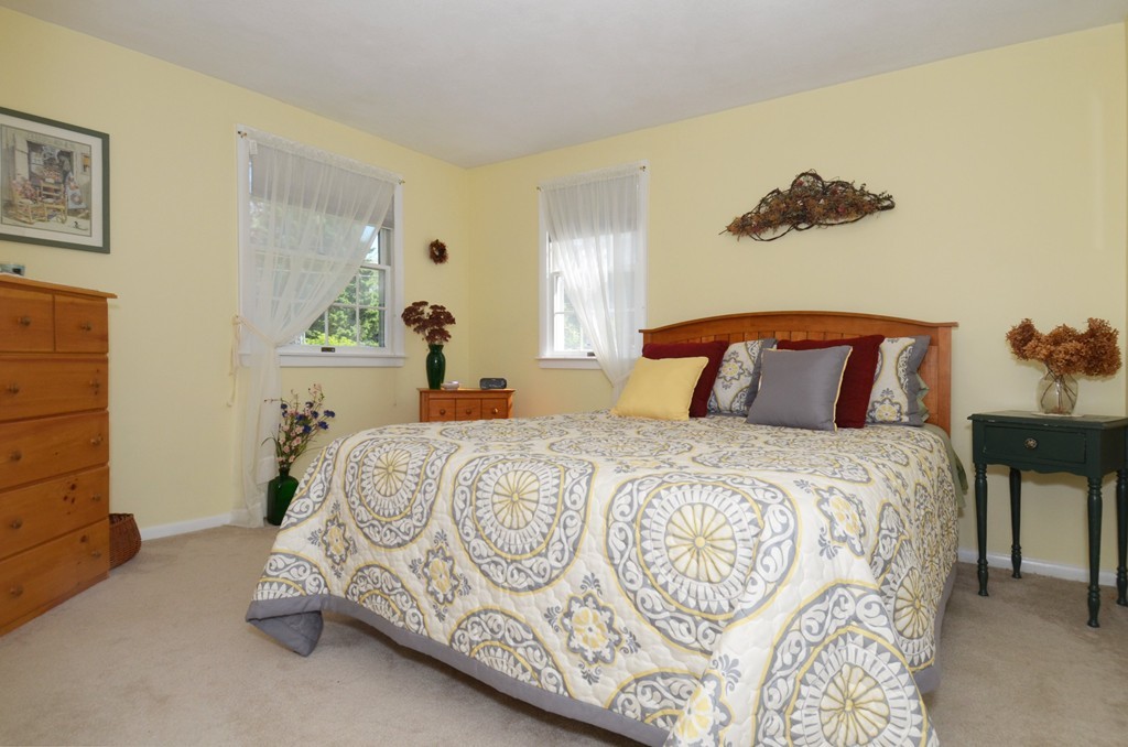 16 Freeman Road Chelmsford, MA 01824 - Photo 12 of 29