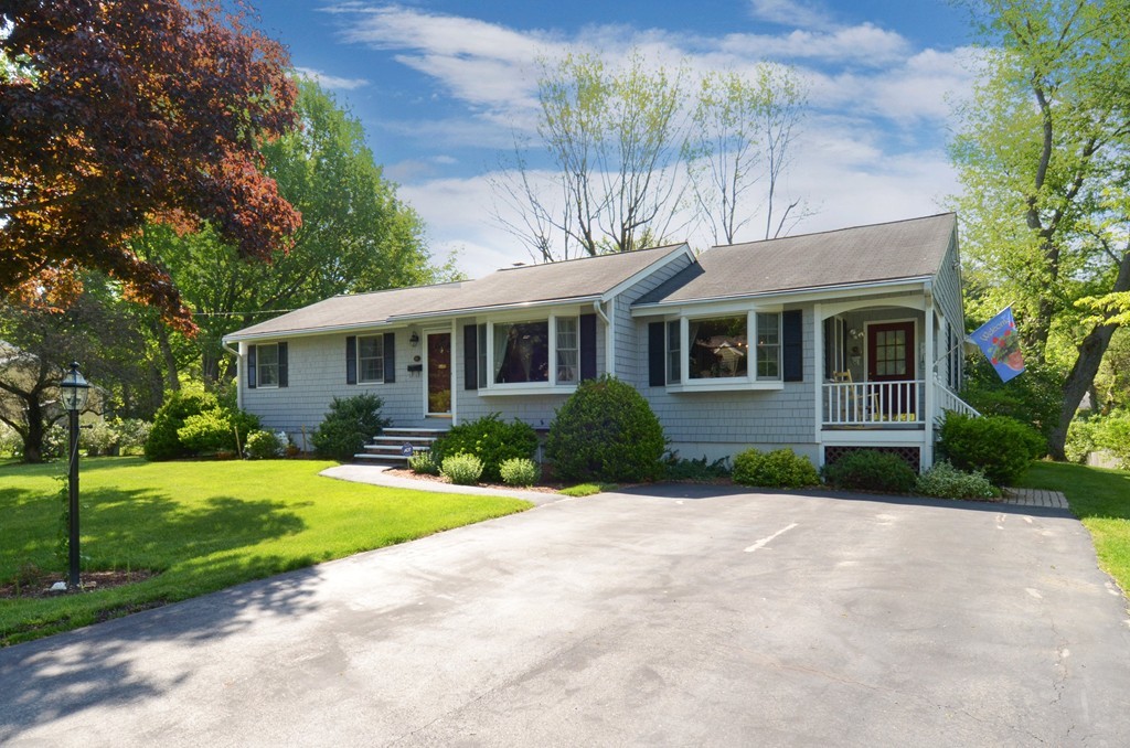 16 Freeman Road Chelmsford, MA 01824 - Photo 2 of 29