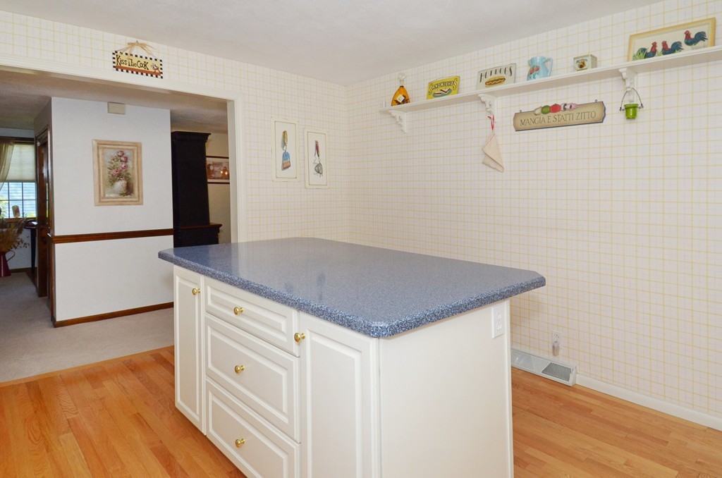 16 Freeman Road Chelmsford, MA 01824 - Photo 10 of 29