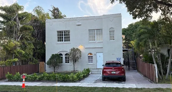 $1,850 | 1652 Madison Street, Unit 2, Hollywood, FL 33020