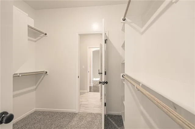 $629,900 | 9810 North Laurel Avenue, Kansas City, MO 64157