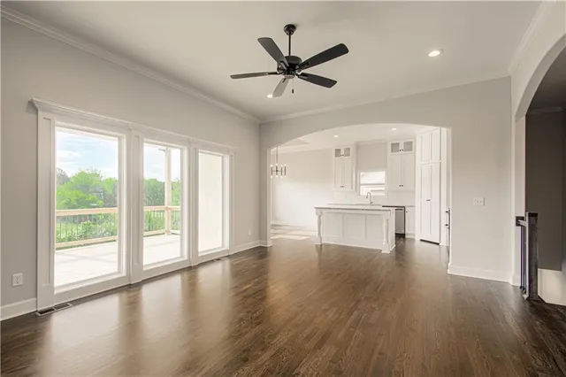 $629,900 | 9810 North Laurel Avenue, Kansas City, MO 64157