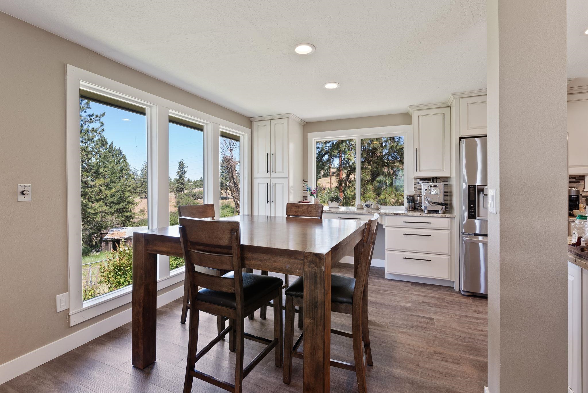 6221 North Highview Lane Spokane, WA 99217 - Photo 4 of 37