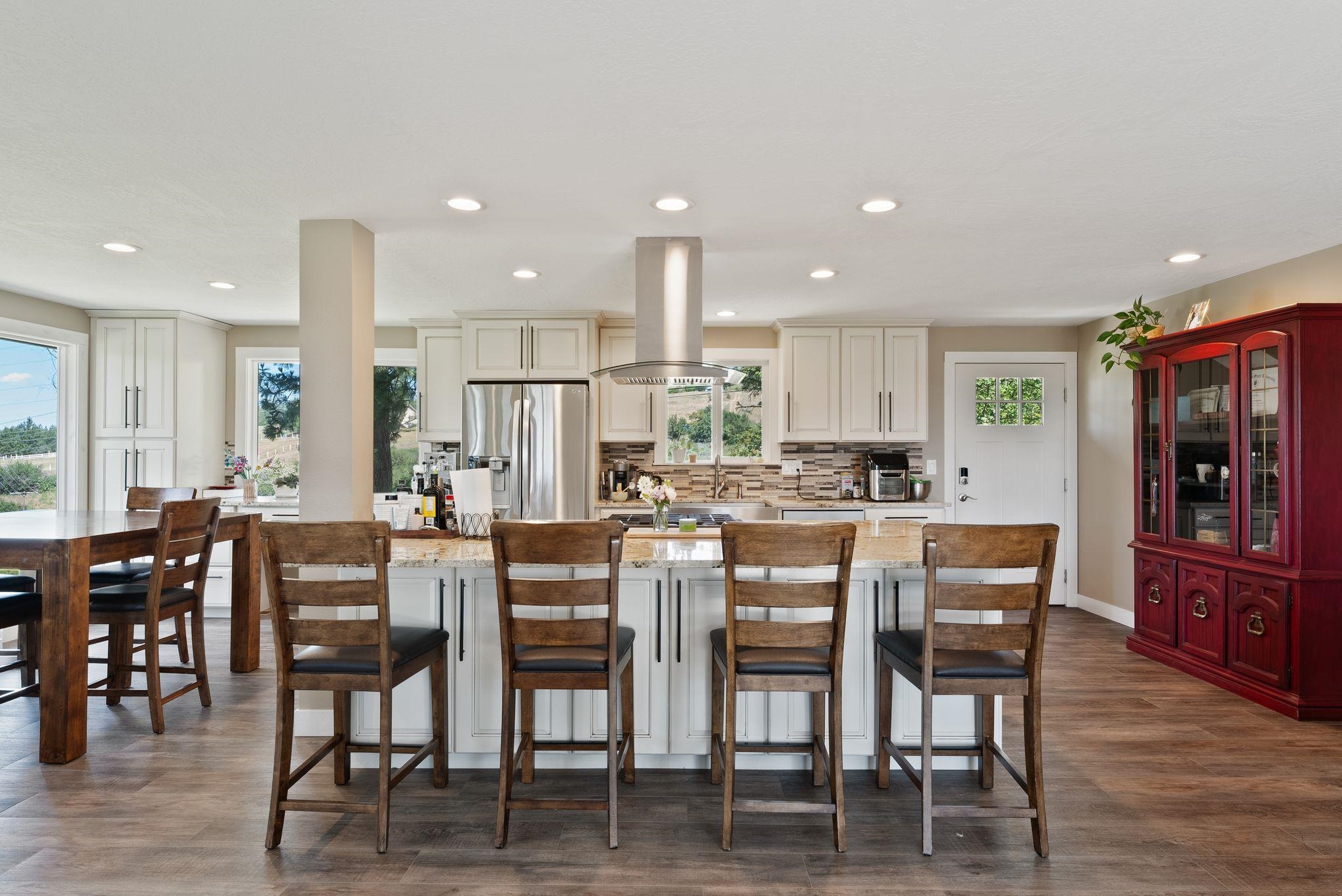 6221 North Highview Lane Spokane, WA 99217 - Photo 6 of 37