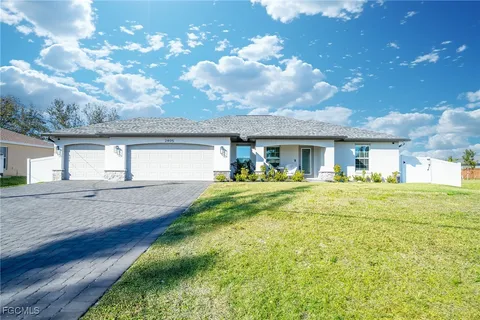 $450,000 | 2805 Northwest 12th Lane, Cape Coral, FL 33993