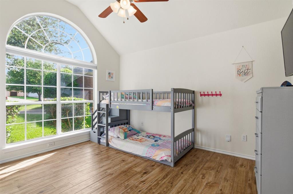 729 Bent Tree Court Hurst, TX 76054 - Photo 16 of 23