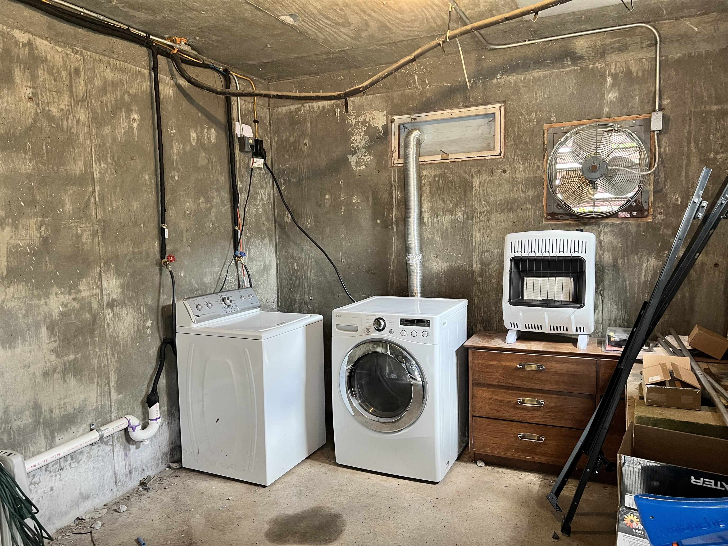 7868 Pomfret Road Pomfret, VT 05053 - Photo 17 of 58