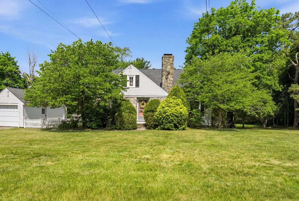 349 Lincoln Road Walpole, MA 02081 - Photo 3 of 23