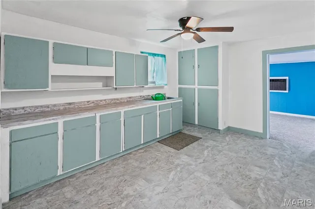 $75,000 | 205 Ayres Street, White Hall, IL 62092