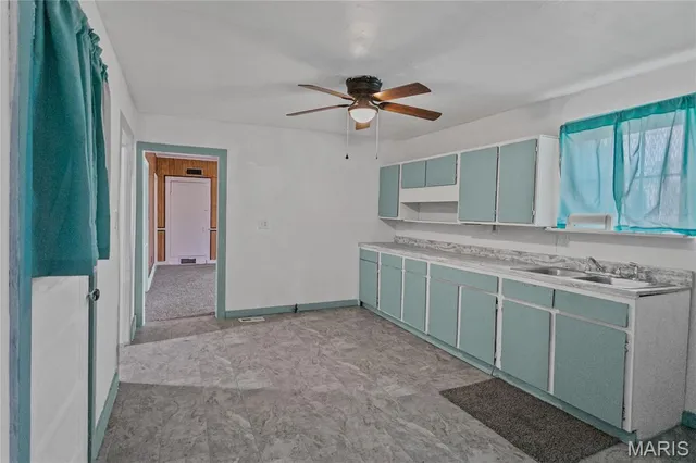 $75,000 | 205 Ayres Street, White Hall, IL 62092