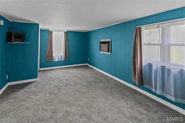 $75,000 | 205 Ayres Street, White Hall, IL 62092