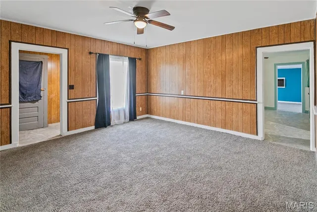 $75,000 | 205 Ayres Street, White Hall, IL 62092