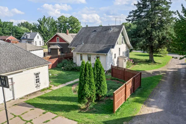 $259,000 | 16030 Maple Lane, Center City, MN 55012