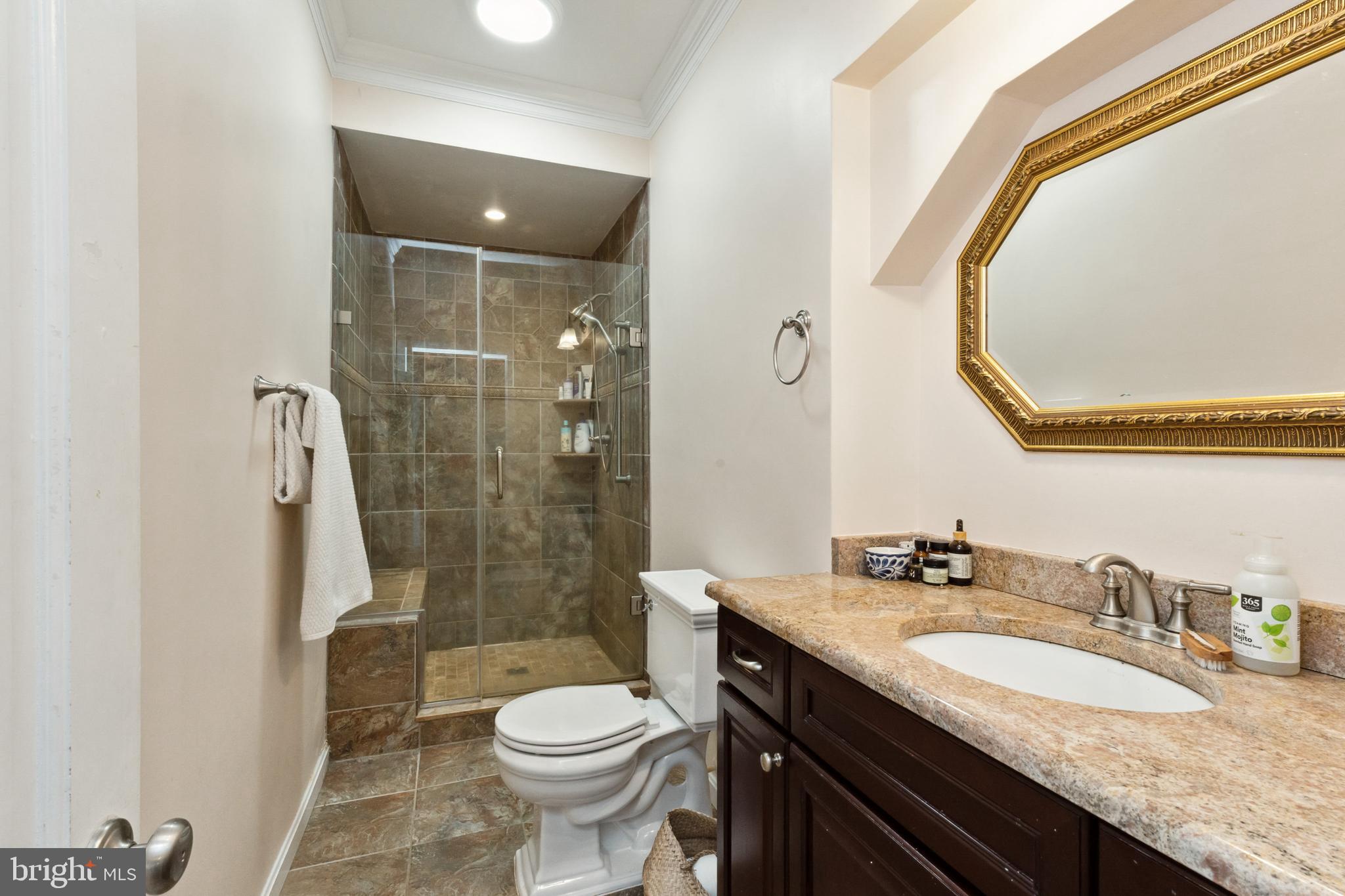 1836 Cove Point Road Annapolis, MD 21401 - Photo 11 of 36 Main level full bath