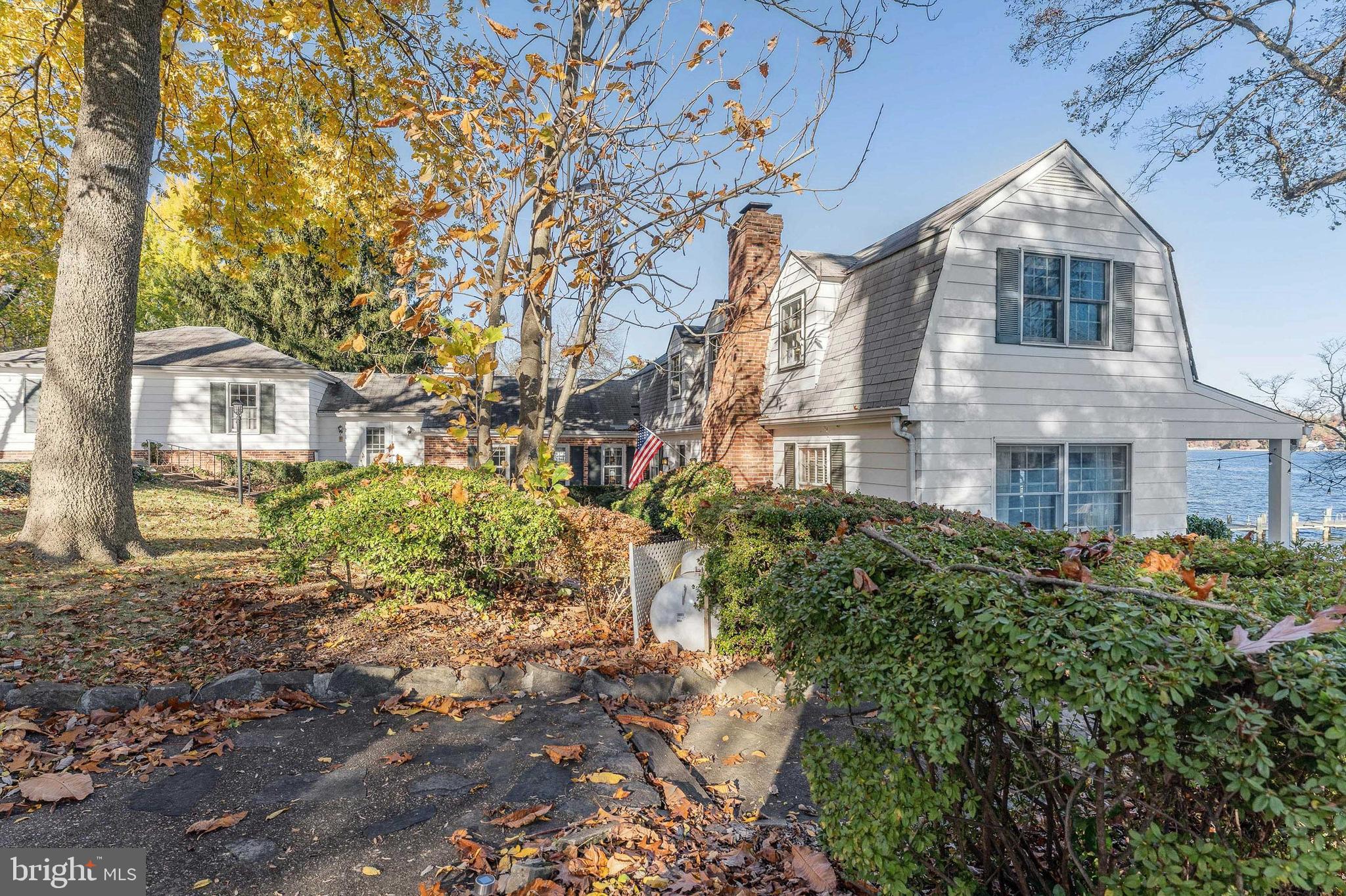 1836 Cove Point Road Annapolis, MD 21401 - Photo 4 of 36 Old world charm meets modern convenience