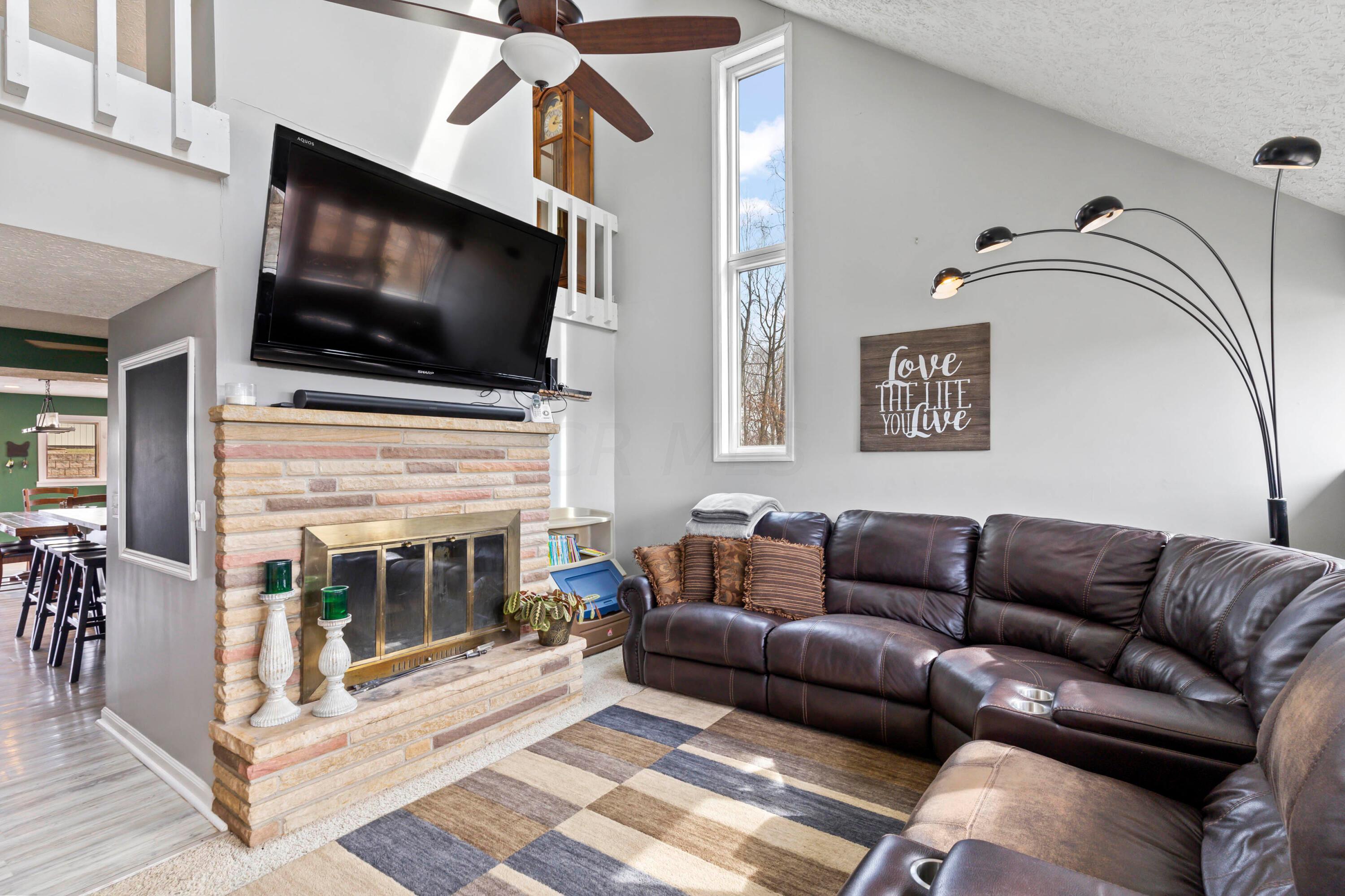 2136 Hoss Road Utica, OH 43080 - Photo 11 of 51 Family Room