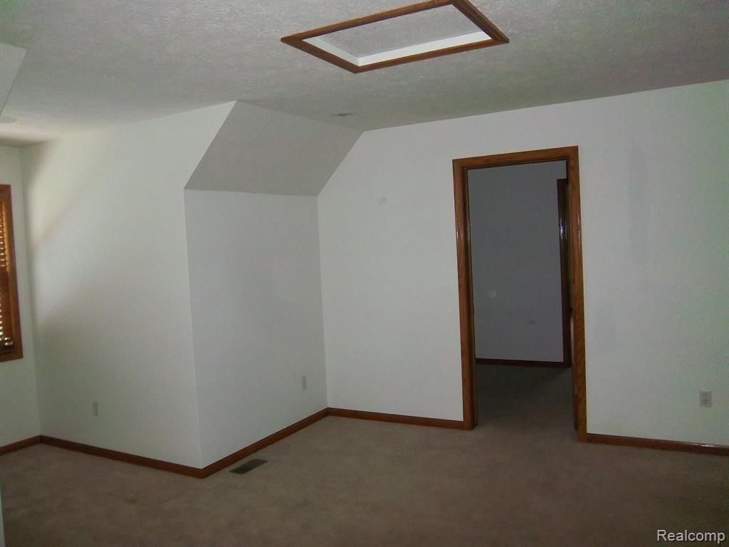 5868 Lovejoy Road Perry, MI 48872 - Photo 20 of 32