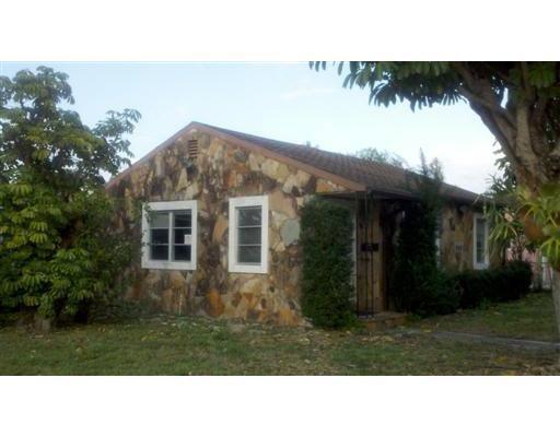 949 Upland Road West Palm Beach, FL 33401 - Photo 2 of 8 20130711200001501699000000-o