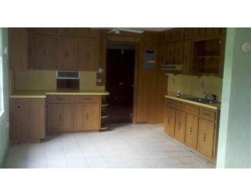 949 Upland Road West Palm Beach, FL 33401 - Photo 4 of 8 20130711200003212813000000-o
