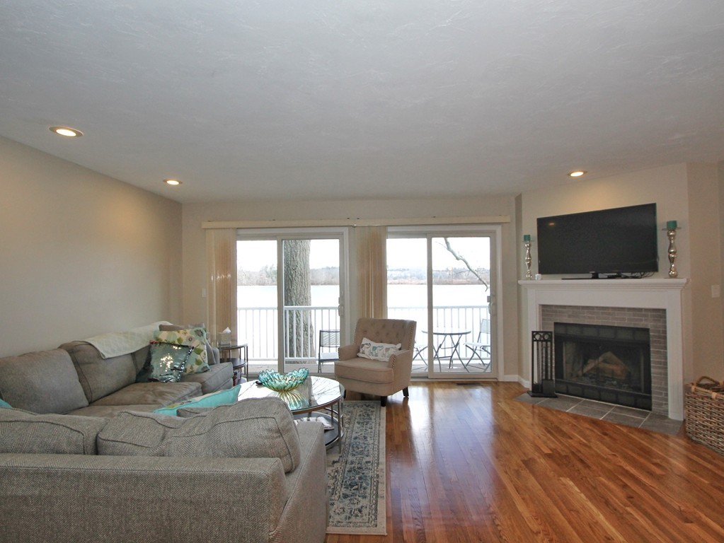 64 Pointe Rok Drive, Unit 64 Worcester, MA 01604 - Photo 3 of 23