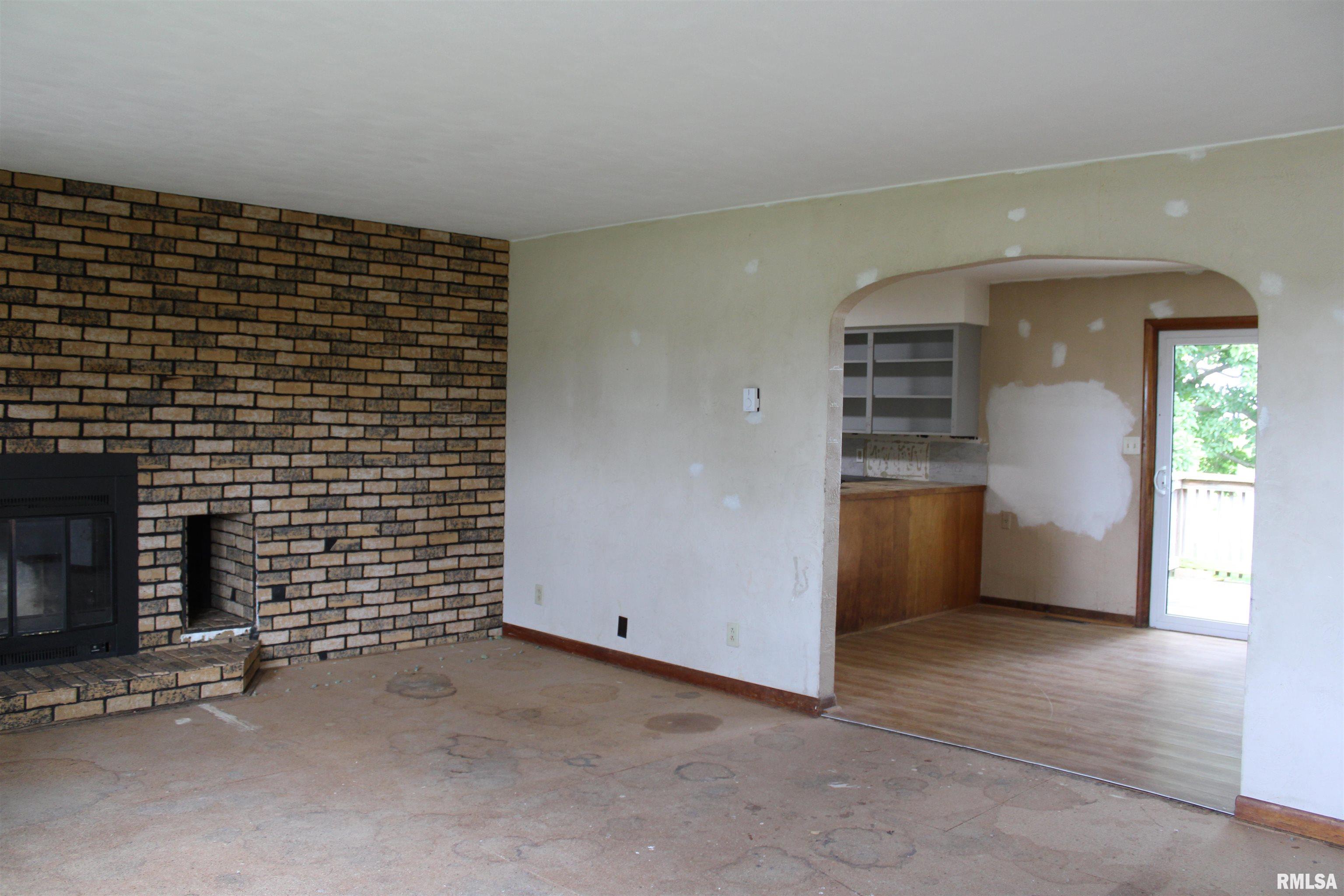 412 South Main Street Iuka, IL 62849 - Photo 12 of 35