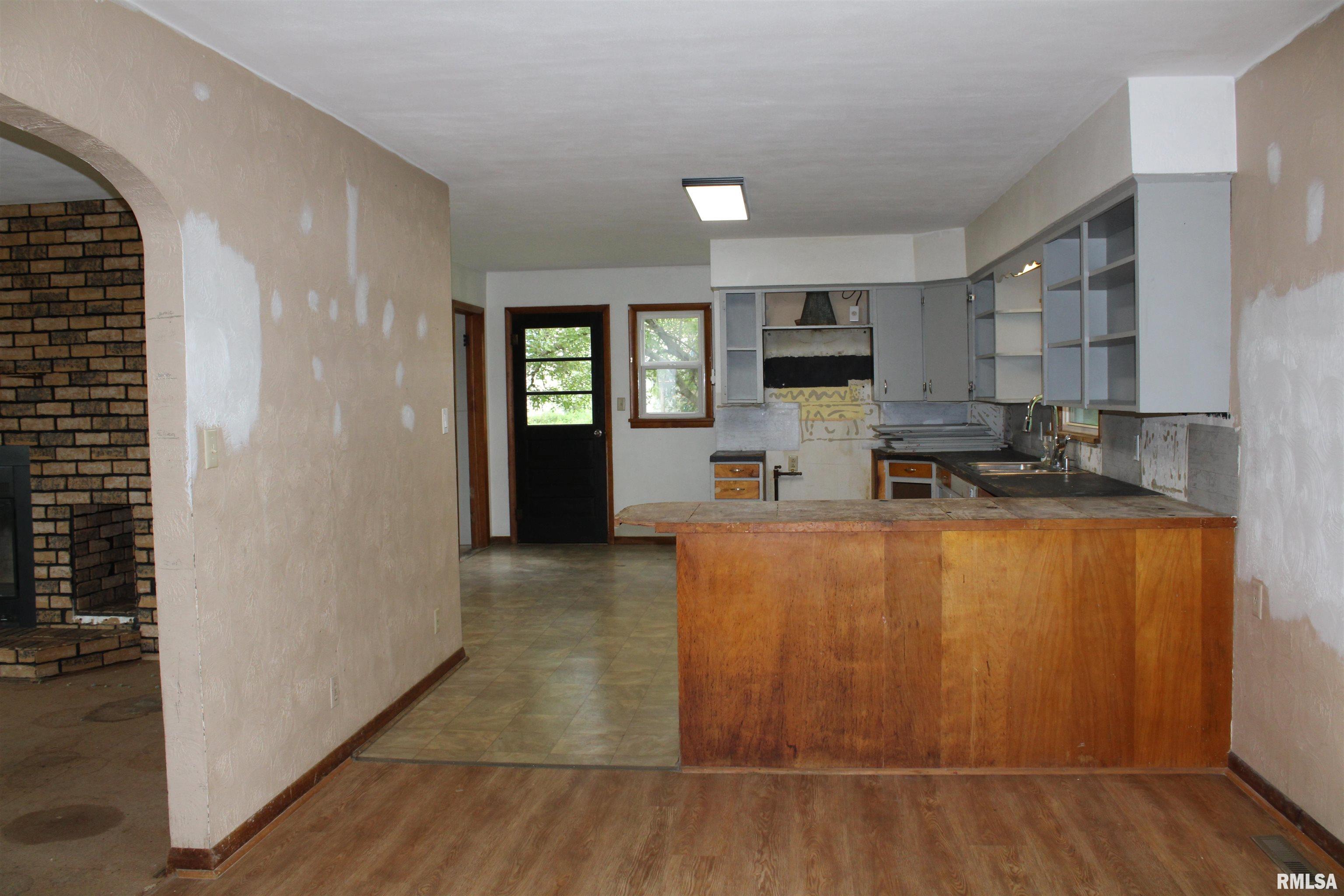 412 South Main Street Iuka, IL 62849 - Photo 16 of 35