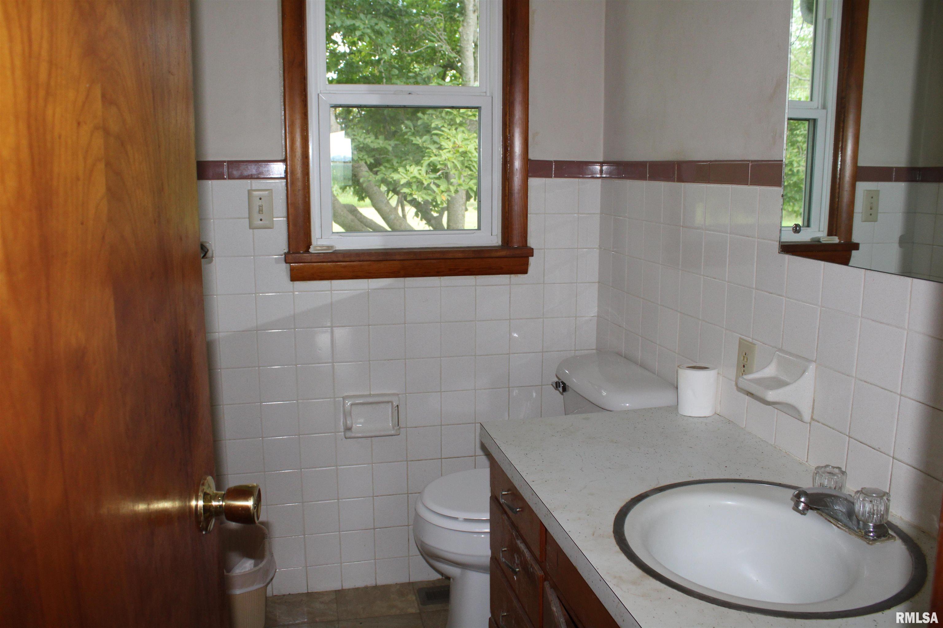 412 South Main Street Iuka, IL 62849 - Photo 20 of 35