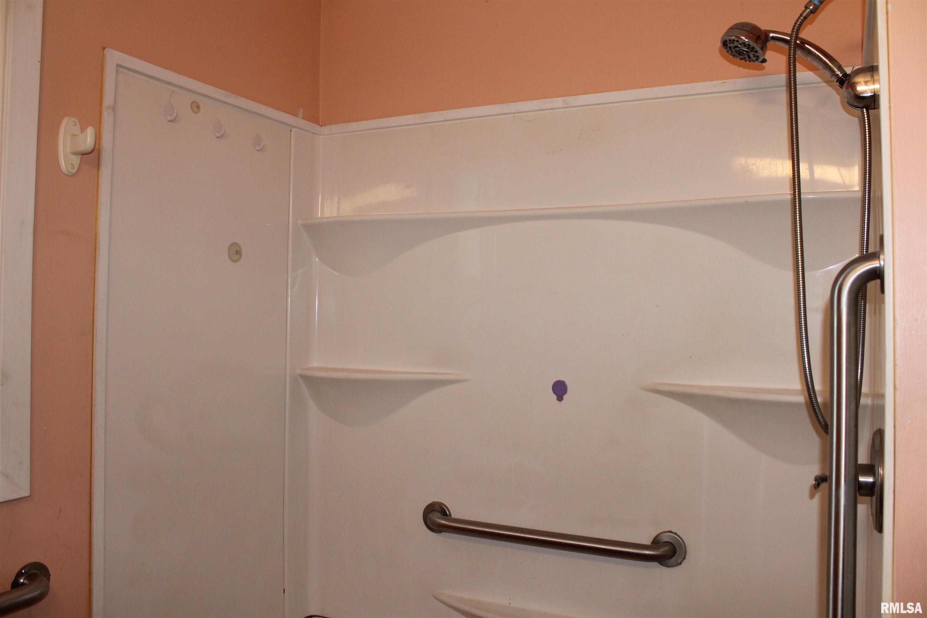 412 South Main Street Iuka, IL 62849 - Photo 29 of 35