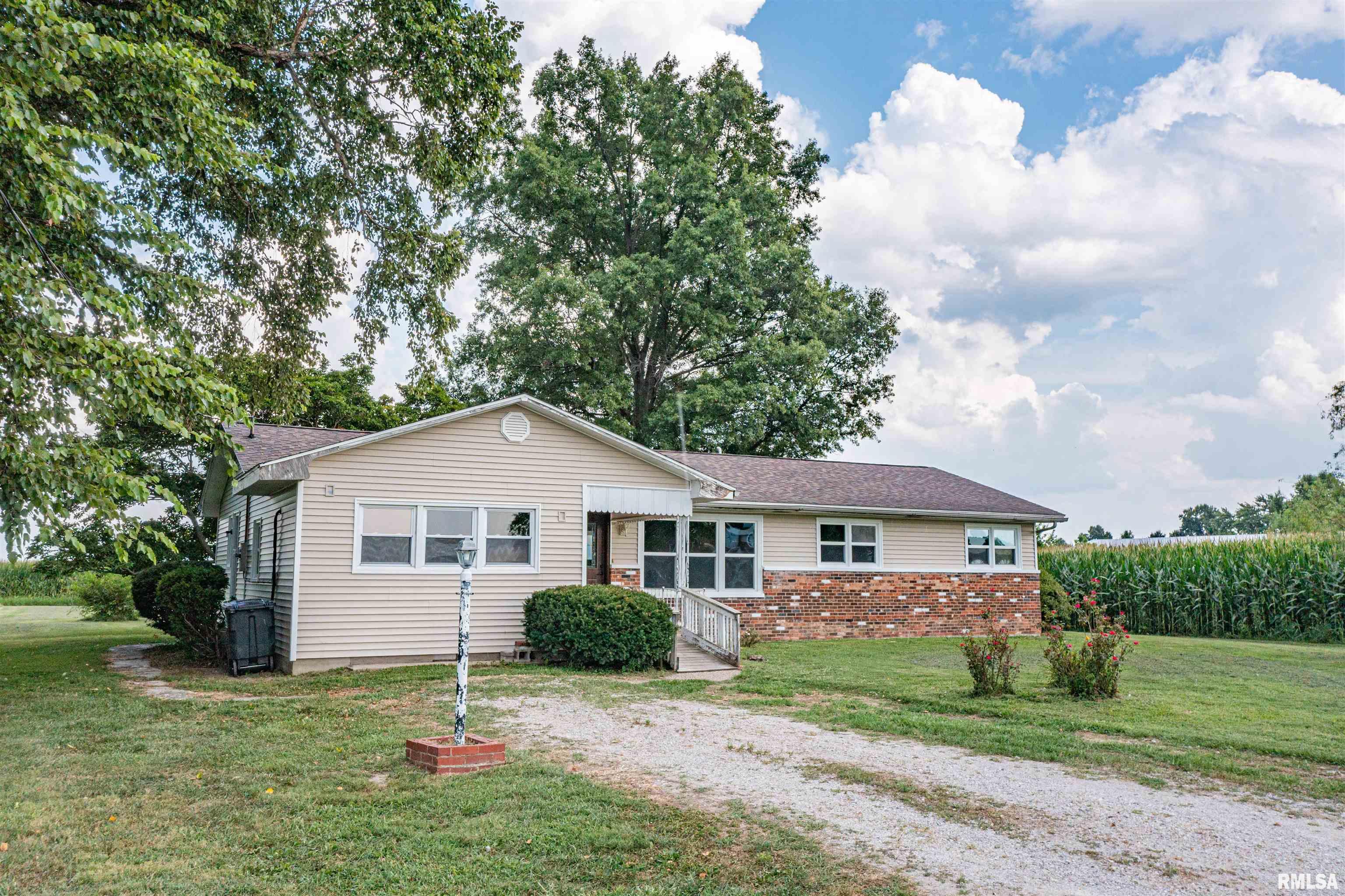 412 South Main Street Iuka, IL 62849 - Photo 9 of 35