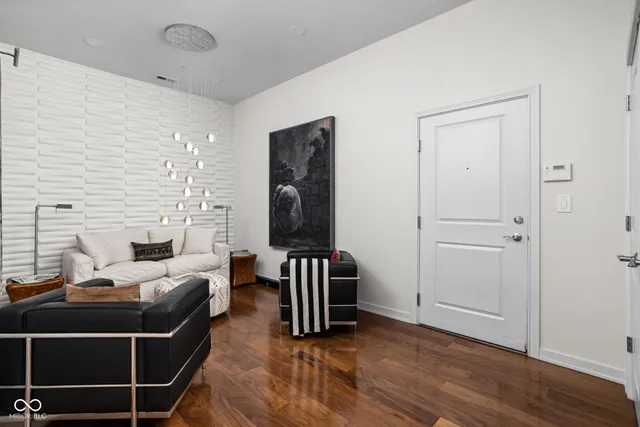 $495,000 | 350 North Meridian Street, Unit 905, Indianapolis, IN 46204