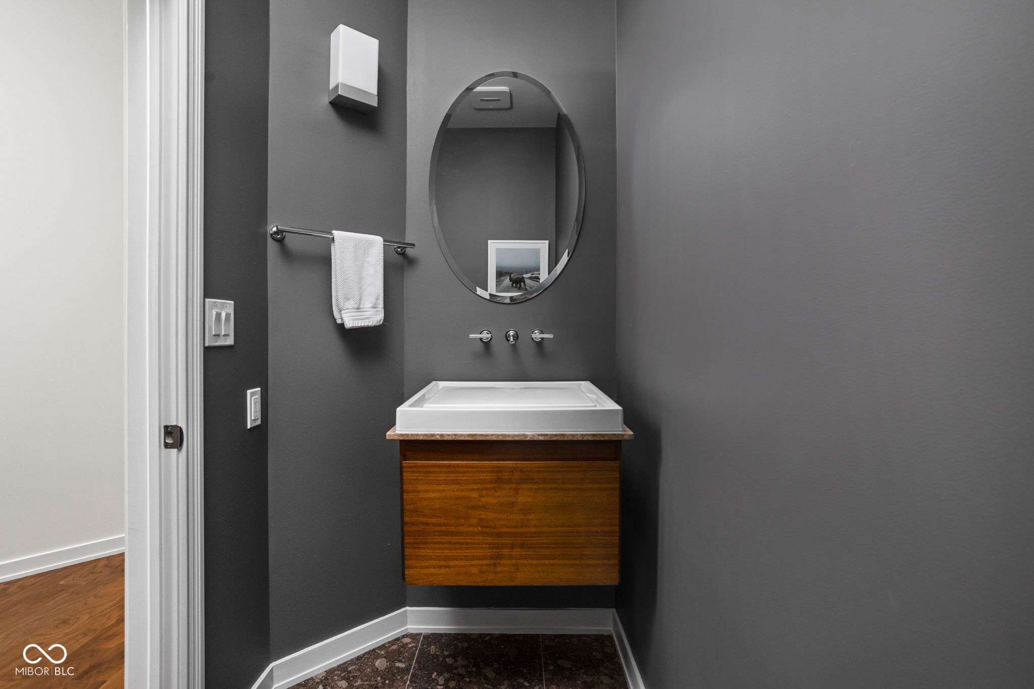 350 North Meridian Street, Unit 905 Indianapolis, IN 46204 - Photo 9 of 34