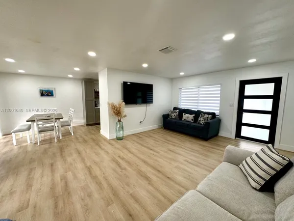 $1,050,000 | 7200 West 12th Avenue, Hialeah, FL 33014