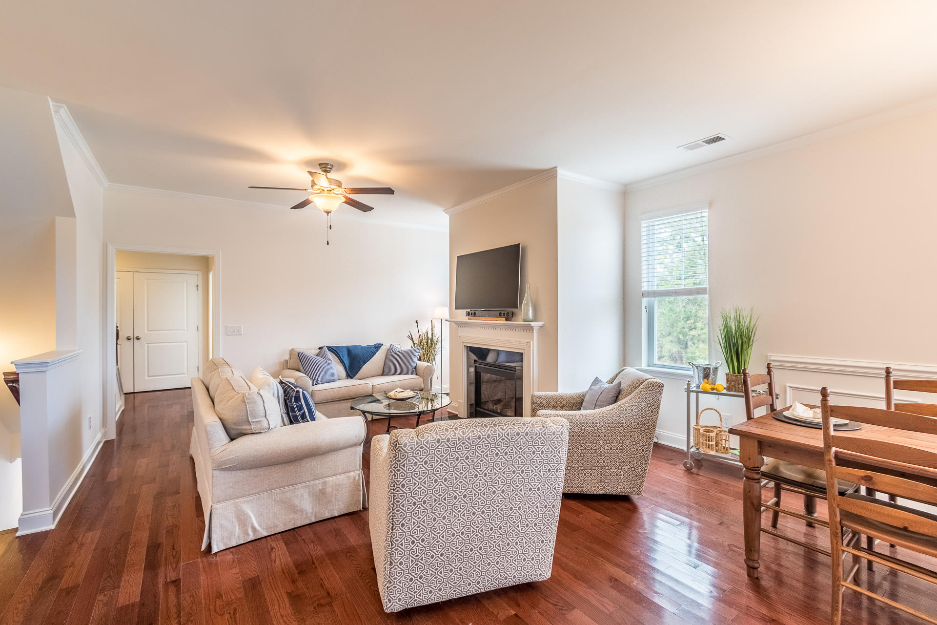 1281 Dingle Road Mount Pleasant, SC 29466 - Photo 3 of 18 Living area with FPL