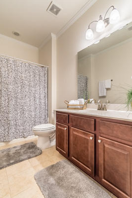 1281 Dingle Road Mount Pleasant, SC 29466 - Photo 8 of 18 Hall bath