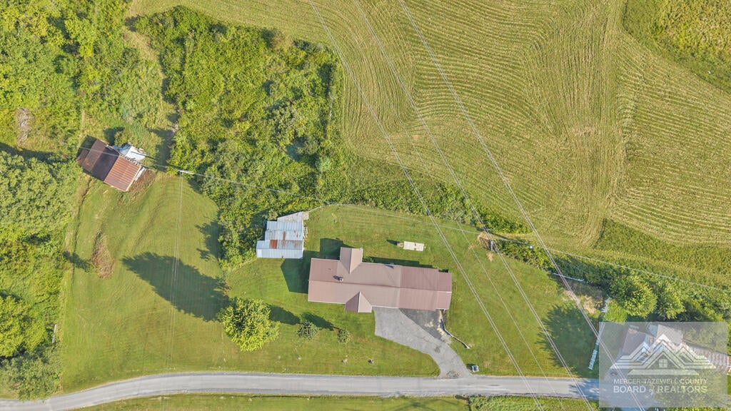 697 Broadway Road Pipestem, WV 25979 - Photo 3 of 66 Gallery Image 3