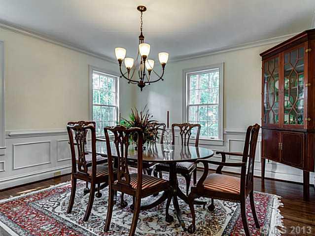 2320 Croydon Road Charlotte, NC 28207 - Photo 3 of 16 Gallery Image 3