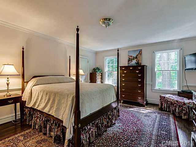 2320 Croydon Road Charlotte, NC 28207 - Photo 8 of 16 Gallery Image 8