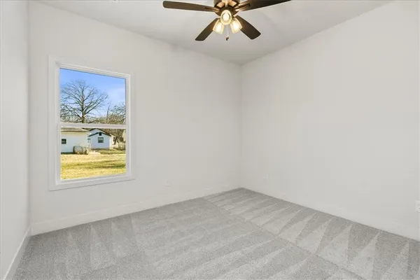 $2,300 | 218 North Boardman Street, Pleasant Hill, MO 64080