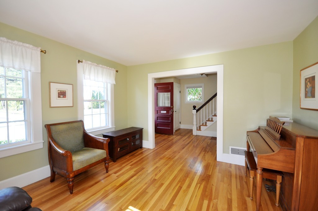 54 Laws Brook Road Concord, MA 01742 - Photo 4 of 26 Gallery Image 4