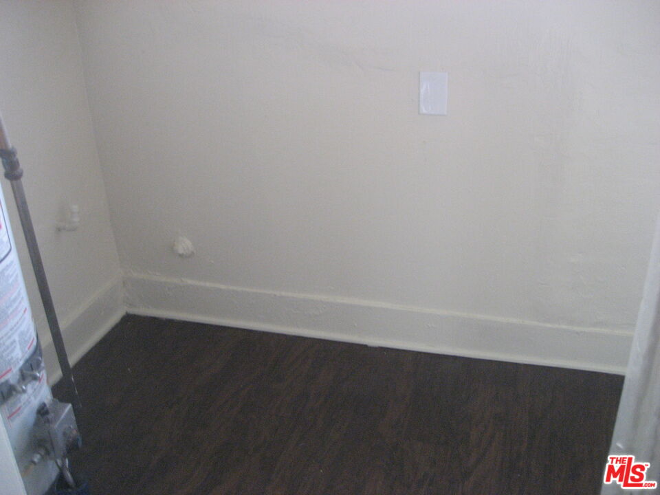 105 West 106th Street, Unit 109 Los Angeles, CA 90003 - Photo 17 of 19 a view of an empty room