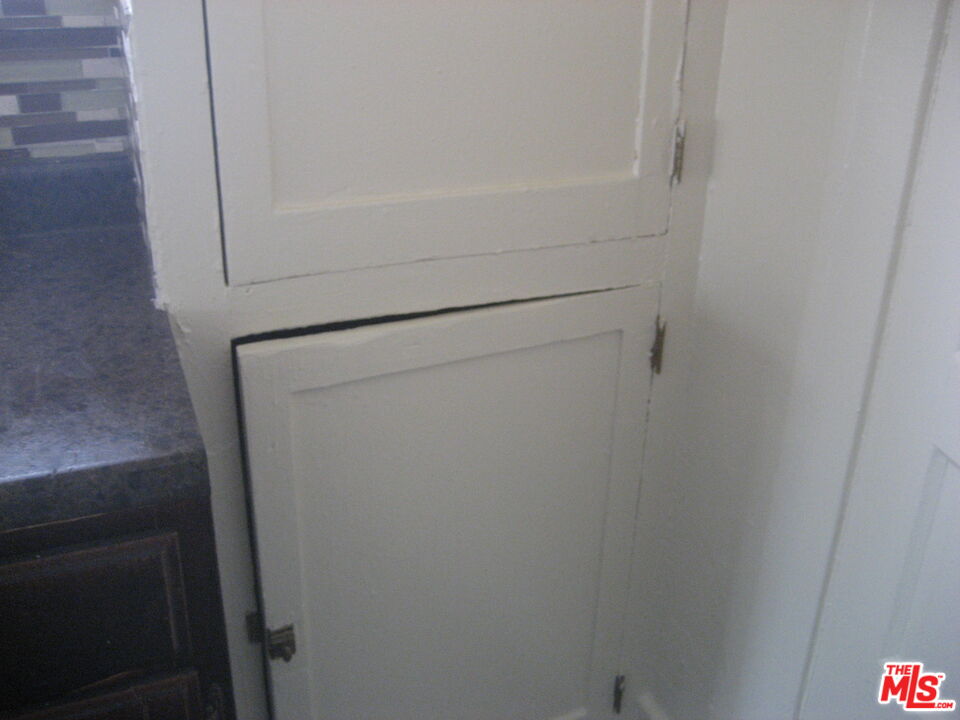 105 West 106th Street, Unit 109 Los Angeles, CA 90003 - Photo 19 of 19 a view of a closet