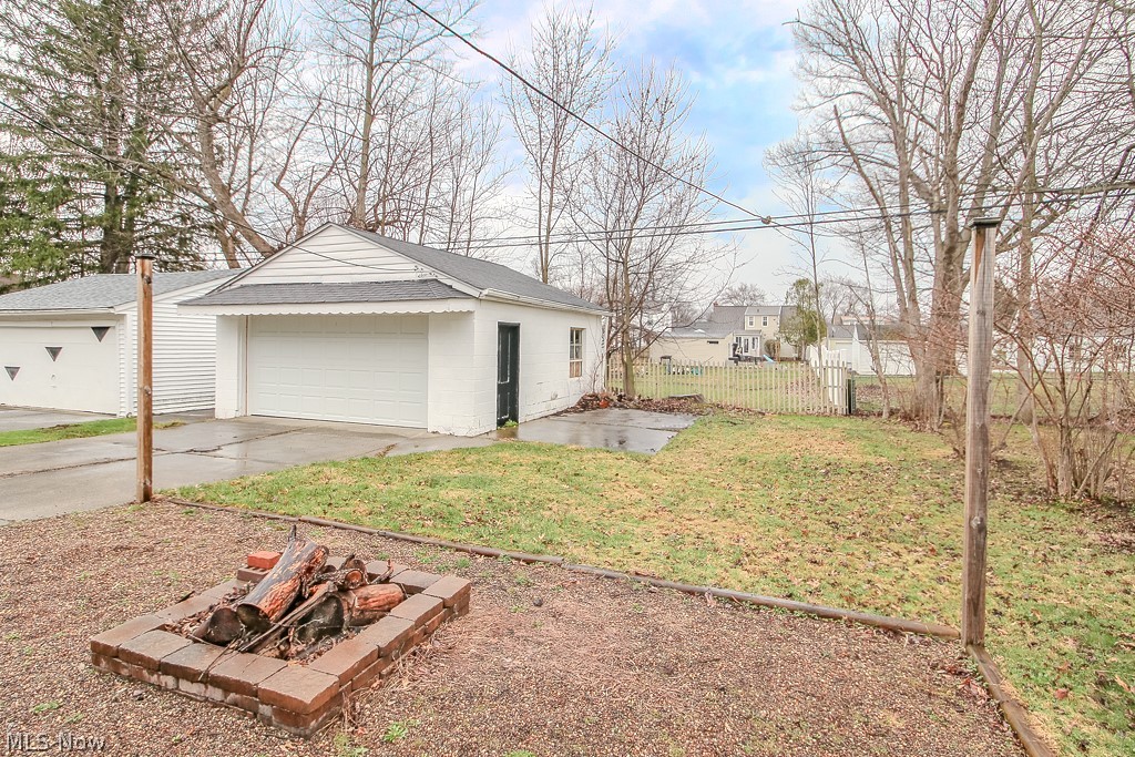 1203 Mayfield Ridge Road Mayfield Heights, OH 44124 - Photo 27 of 28